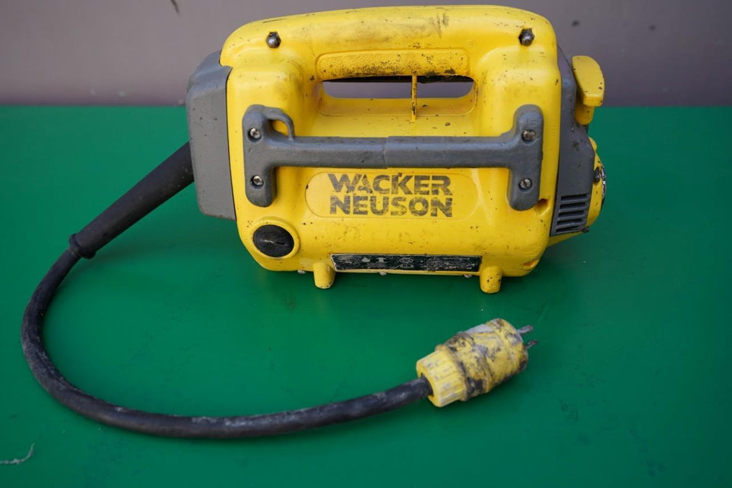 Wacker M2000 Concrete Vibrator Works Fine #1