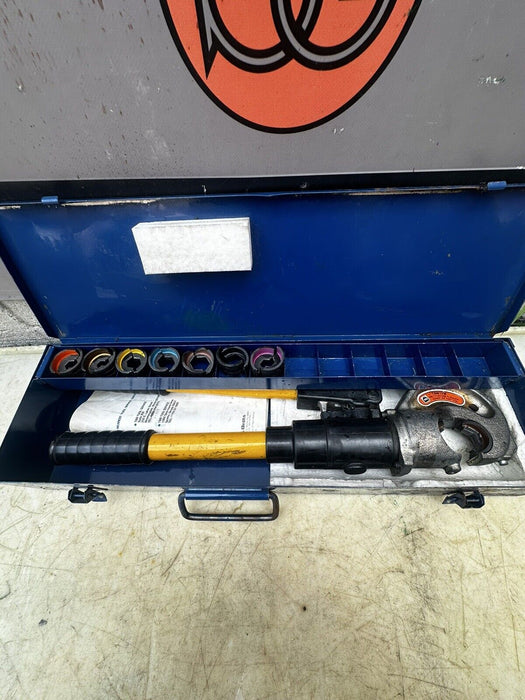 Thomas & Betts TBM12M Hydraulic Crimper Tool With 8 Dies + Metal Case