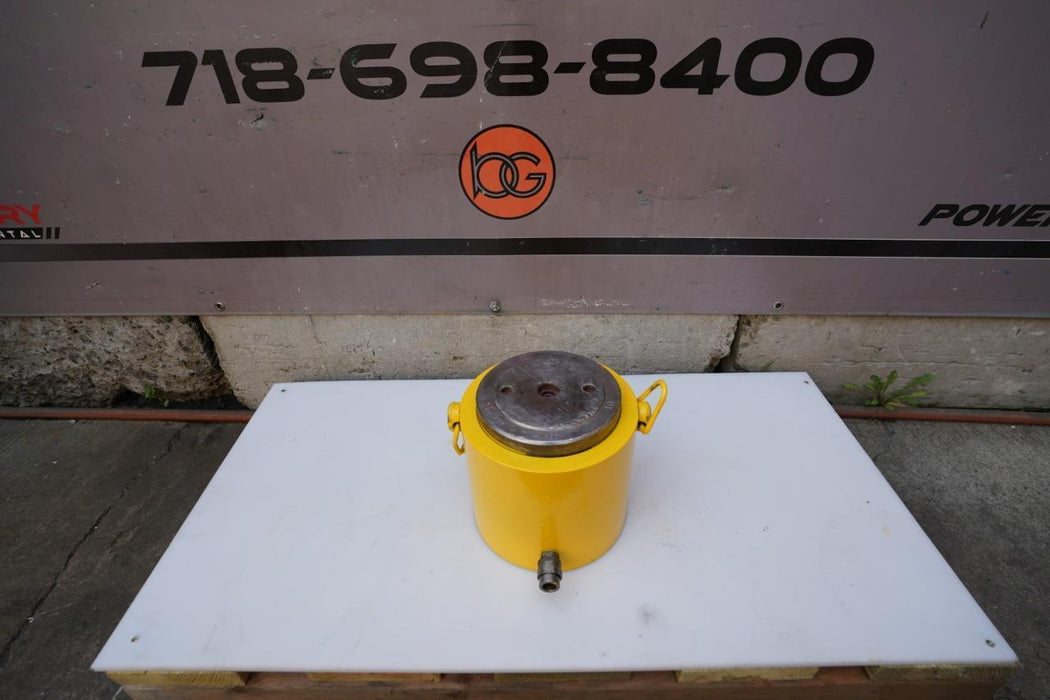 200 Ton 4 inch Stroke Hydraulic Cylinder. Nice Unit.