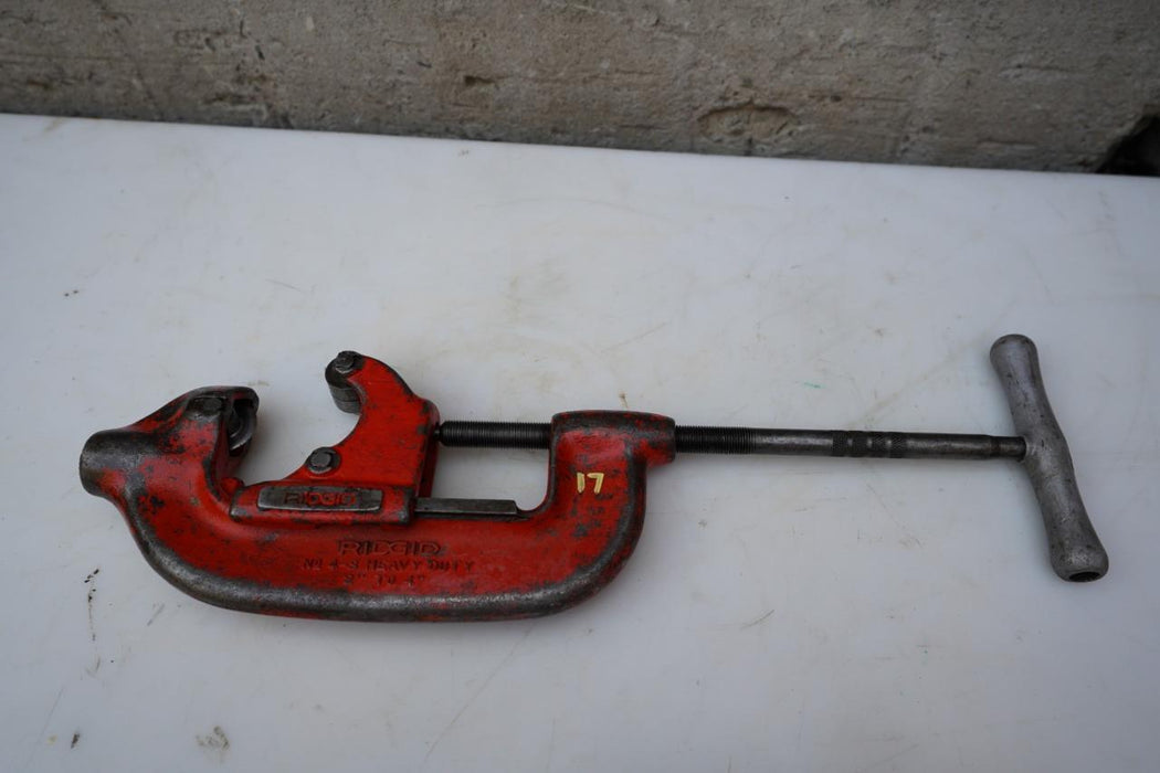 Ridgid 4-S 2 to 4 inch Pipe Cutter for Pipe Threader. #17