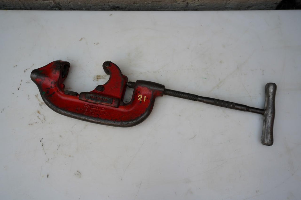 Ridgid 4-S 2 to 4 inch Pipe Cutter for Pipe Threader. #21