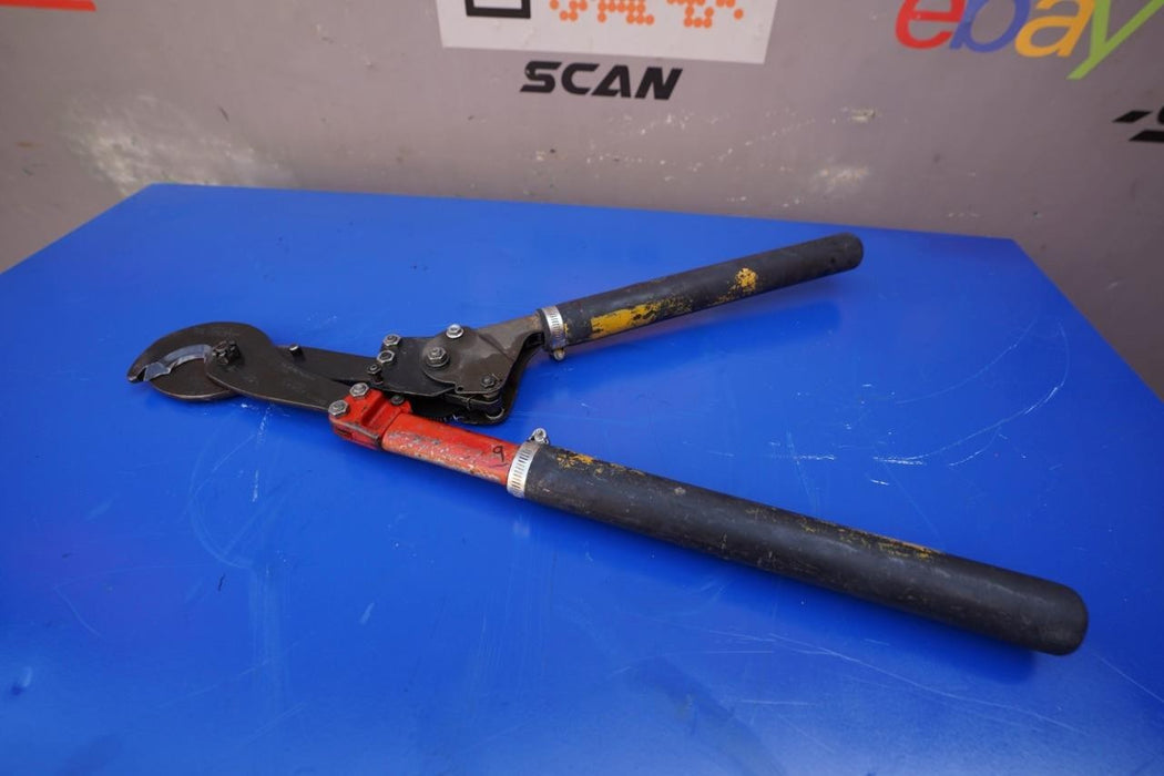 HK Porter 8690FH Ratchet Type Hard Cable Cutter. Works Fine. #9