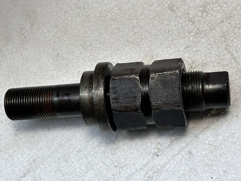 GREENLEE AV3036, 500-4686 HEAVY DUTY DRIVE/DRAW SCREW STUD FOR KNOCKOUT PINCH #5