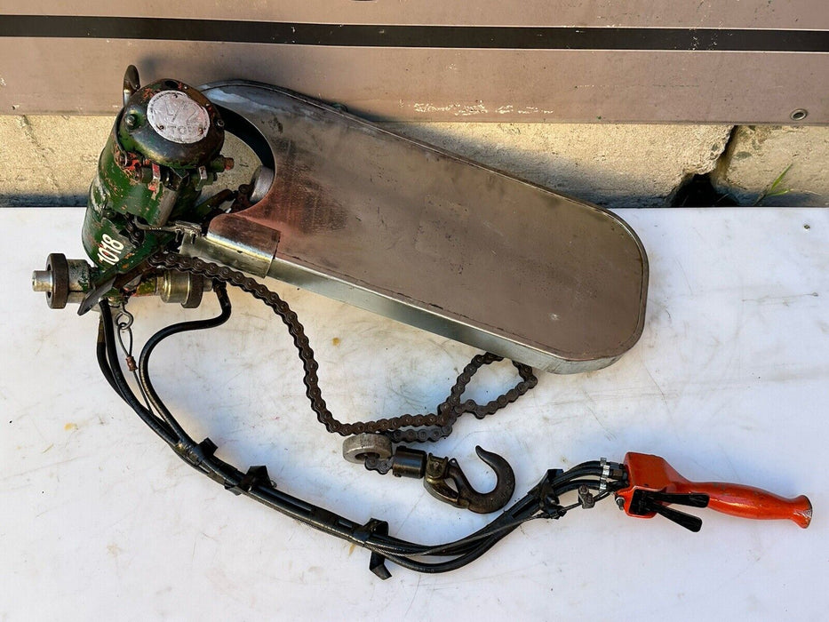 Cooper Gardner Denver Pneumatic Air Hoist 1/2 Ton , 8’ Chain Model 75136AA1