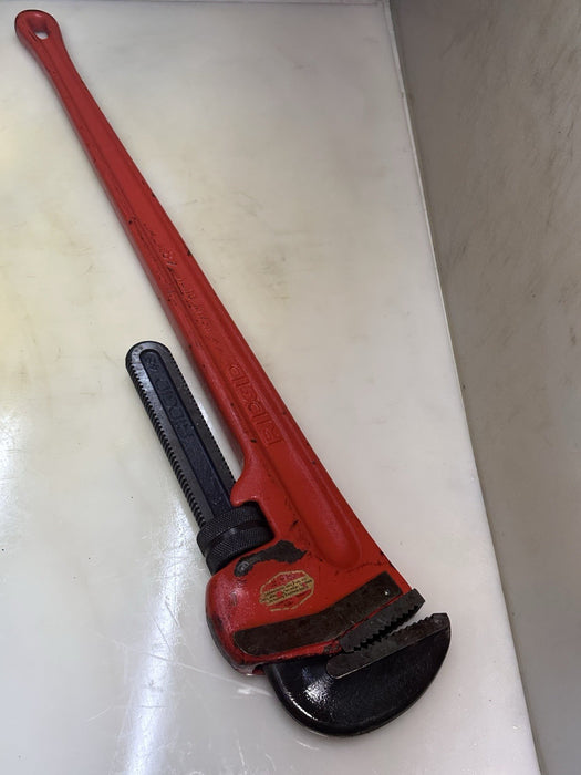 RIDGID 31040 48" Heavy Duty Straight Pipe Wrench Cast Iron 6" Jaw Capacity