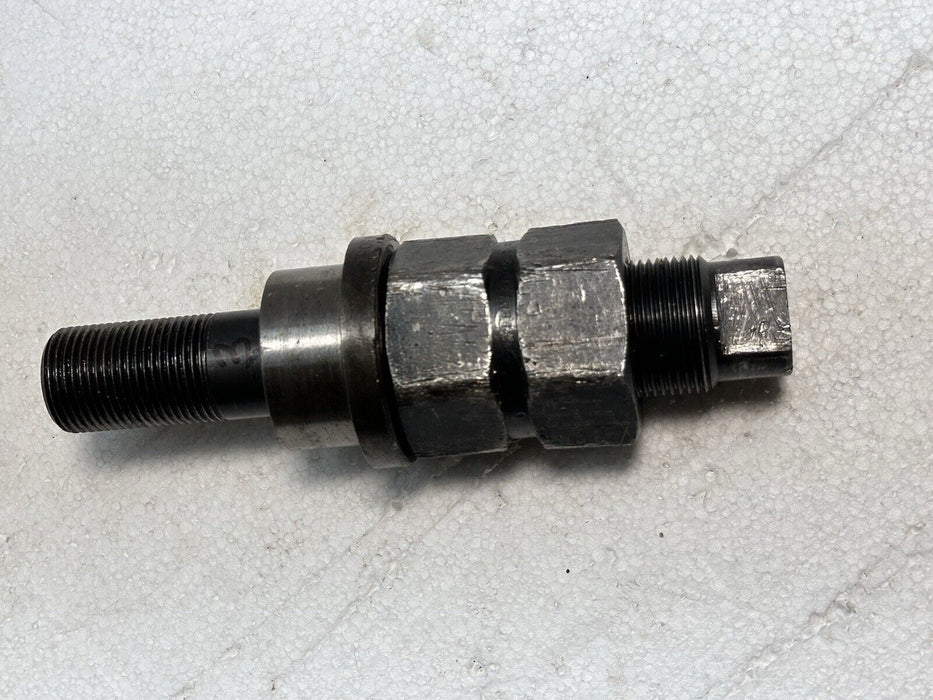 GREENLEE AV3036, 500-4686 HEAVY DUTY DRIVE/DRAW SCREW STUD FOR KNOCKOUT PINCH #3