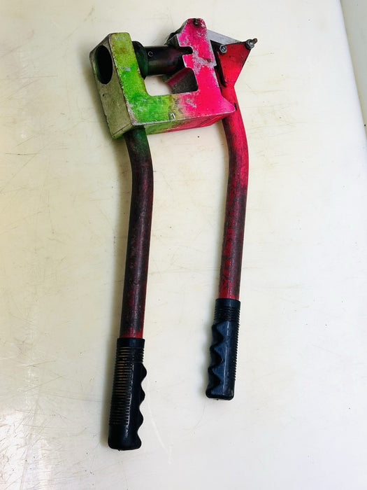 Gardner Bender GB Stud Punch For Conduit Model# SP-6 Knockout hole steel