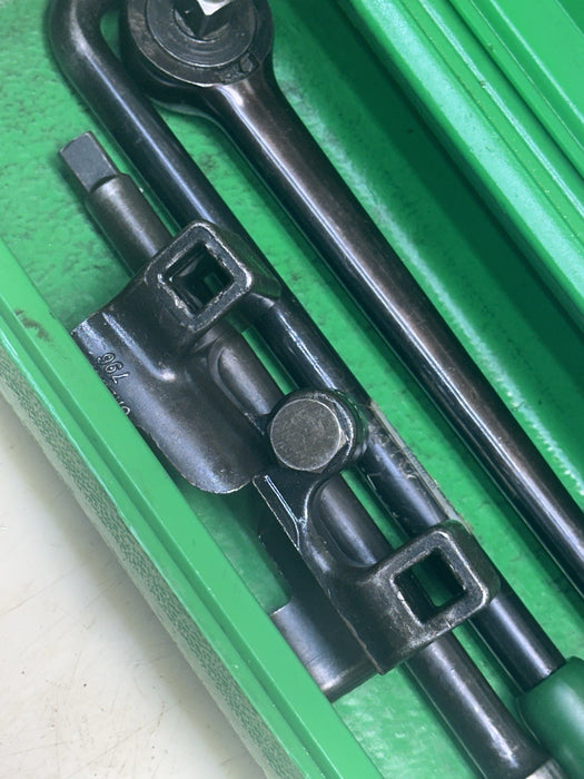 Greenlee 796 manual Cable Ratchet Bender Assembly with Ratchet Extension case #2