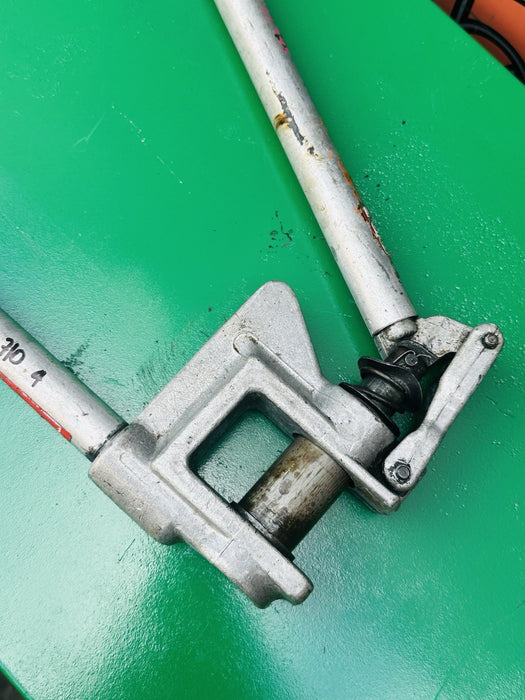 GREENLEE TOOLS 710 METAL STUD PUNCH FOR 1-11/32" DIAMETER HOLE ( 1" CONDUIT) #4