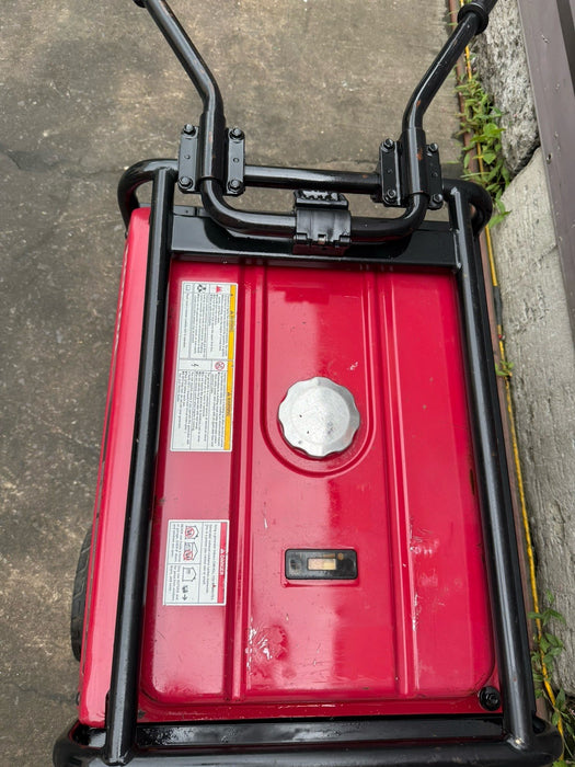 Honda EB6500X 6,500 Watt 120/240V Gas Industrial Portable Gas Generator
