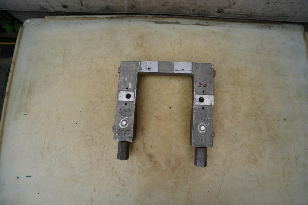 McElroy Side Winder Pipe Fusion Machine Hold Down Vise Clamp Nice Unit #30