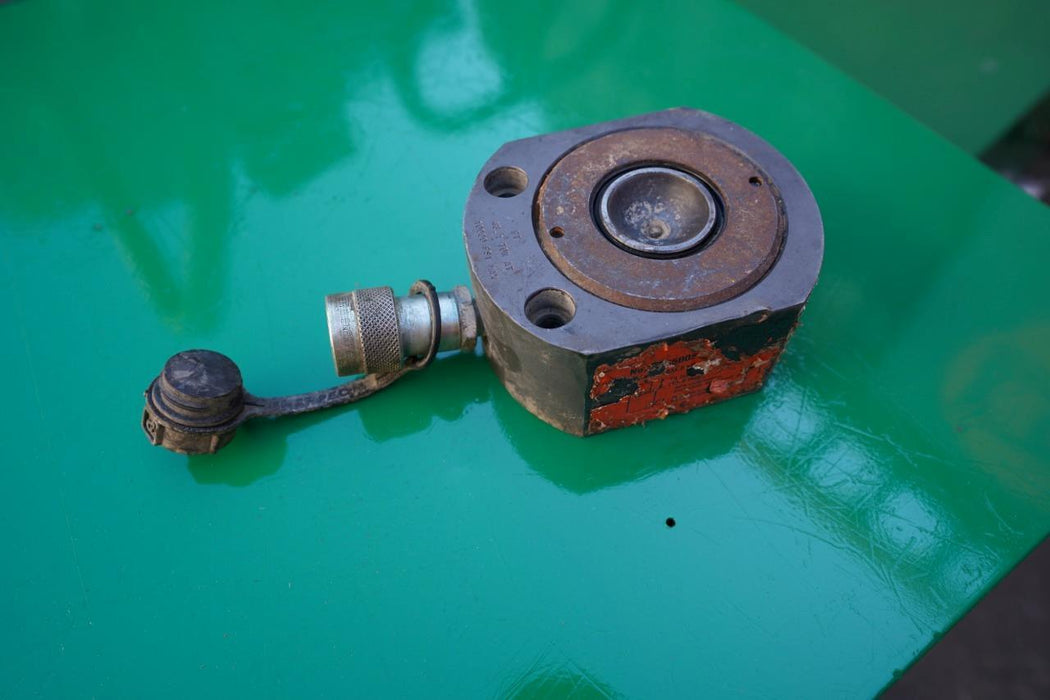 SPX Power Team 50 Ton Hydraulic Cylinder Model RLS500S Great Shape