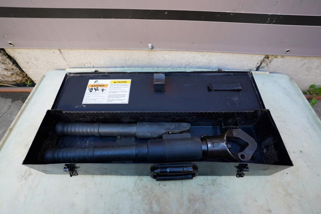 Burndy Dieless Crimper Model Y644M Works Fine