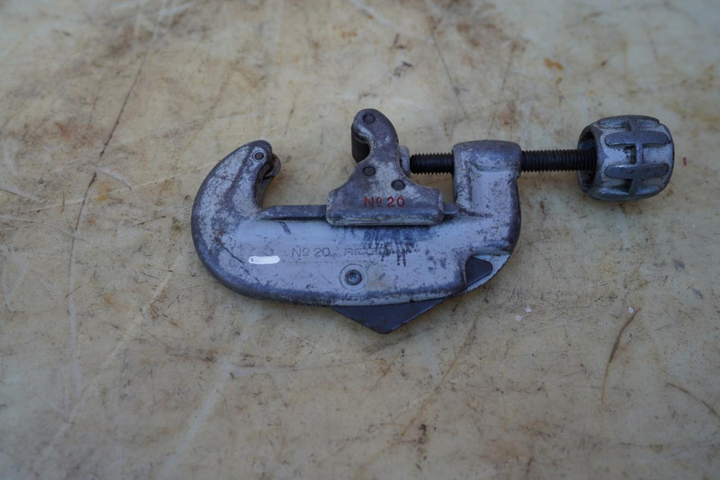 Ridgid Model 20 Tube Cutter 5/8 to 2 inch Pipe Cutter Works Fine
