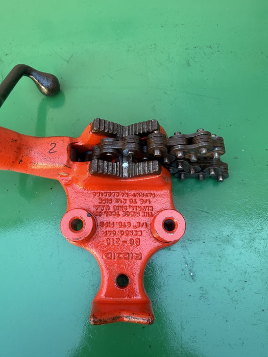 Ridgid 40185 BC210 1/8-2 1/2" in Capacity Top Screw Bench Chain Vise U.S.A. #2