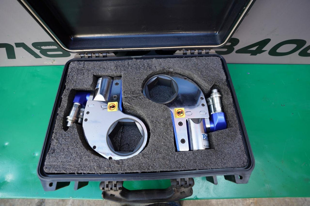 Bolttech Torque Wrench TL4 with a 2 3/4" Socket Great Shape Set of 2 wrenches