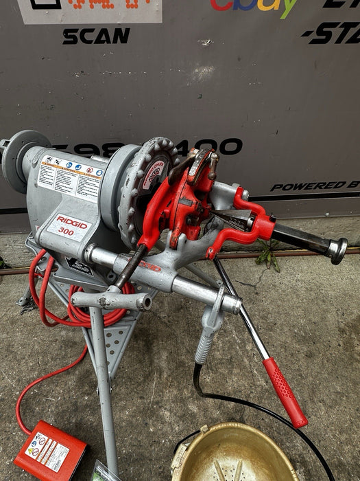 Ridgid 300 T-2 Pipe Threader Threading Machine 811Die Oiler Works Great