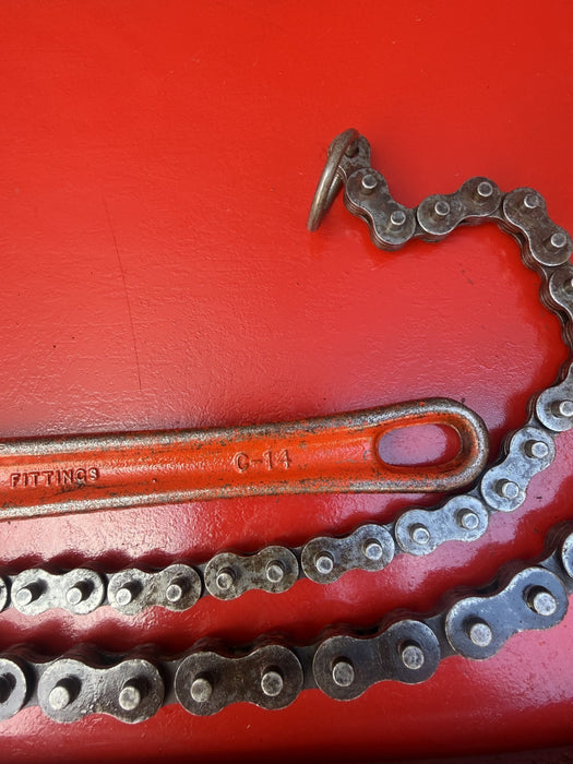 Ridgid C-18 and C-14  Chain Pipe Wrenches.  Nice set.