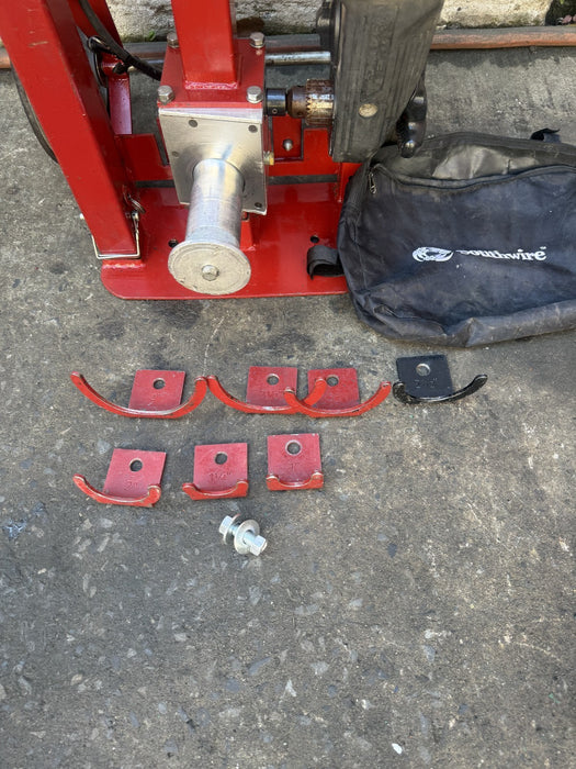 Maxis Pull-It Cable Tugger Puller 3000X   Works Great.