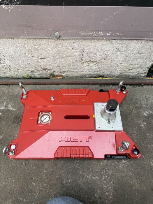 HILTI DD-BAV-10 VACUUM BASE PLATE FOR DIAMOND CORE DRILL STAND.  Mint.