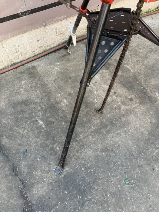 Ridgid 460 Tristand Portable Chain Pipe Vise 1/8" to 12" Tripod Stand.  NICE.