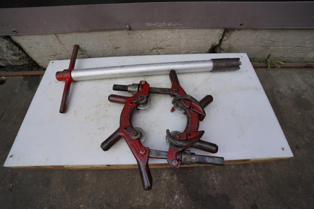 Reed Lcrc-8 Rotary Cutter Hinged Pipe Cutter 6 to 8 inch  Works Great Great Shap