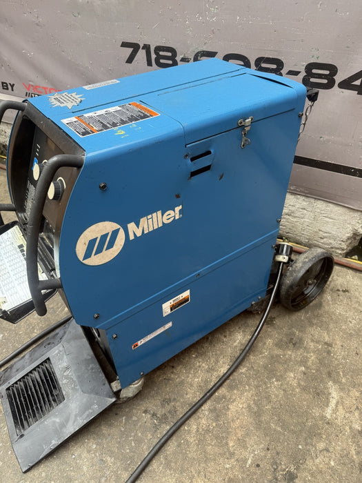 Miller Millermatic 350 MIG Welder Semi-Automatic Feed. Single or 3 Phase.  Nice.