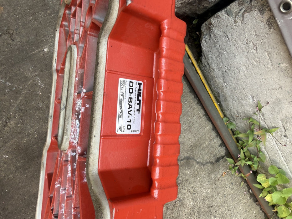 HILTI DD-BAV-10 VACUUM BASE PLATE FOR DIAMOND CORE DRILL STAND.  Mint.