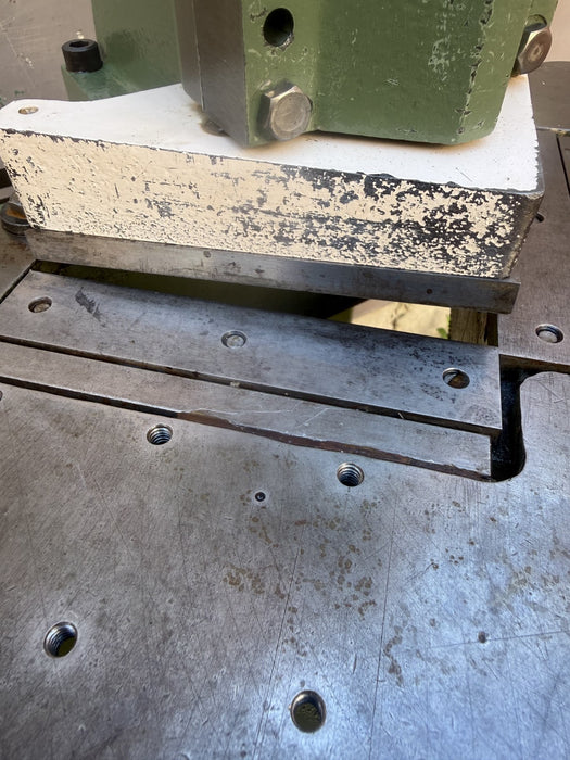 Di-Acro Manual Sheet Metal Corner Notcher 16 Gauge 6x6" Stand Great Shape.