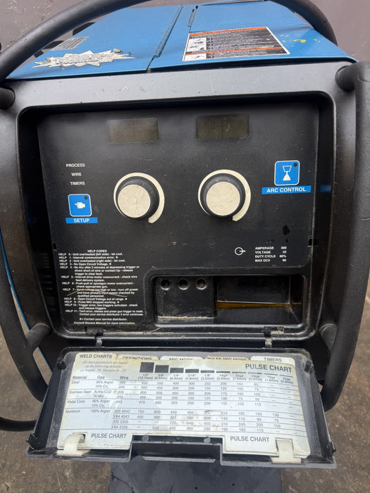 Miller Millermatic 350 MIG Welder Semi-Automatic Feed. Single or 3 Phase.  Nice.