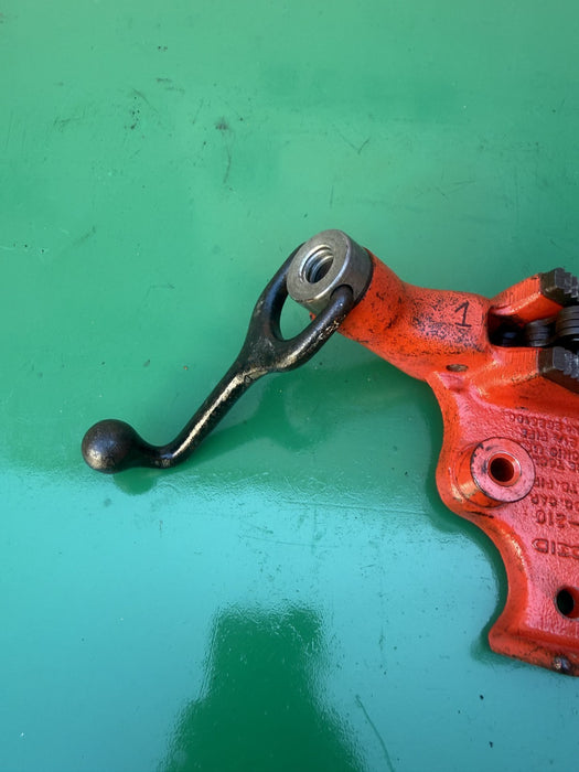 Ridgid 40185 BC210 1/8-2 1/2" in Capacity Top Screw Bench Chain Vise U.S.A. #1