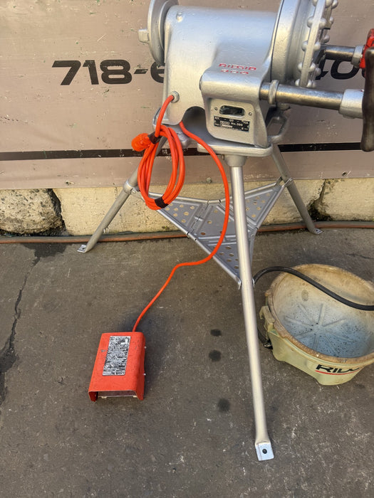 RIDGID 300  Pipe Threader Machine. Tristand. Oiler, Reamer, Die Works Great. 2