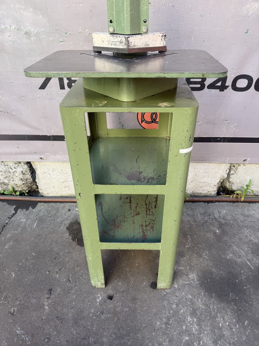 Di-Acro Manual Sheet Metal Corner Notcher 16 Gauge 6x6" Stand Great Shape.