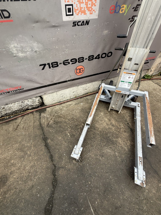 Genie Superlift Contractor, SLC- 12, 650 lbs Load, Lift Height 12’ 10”, MINT, #1