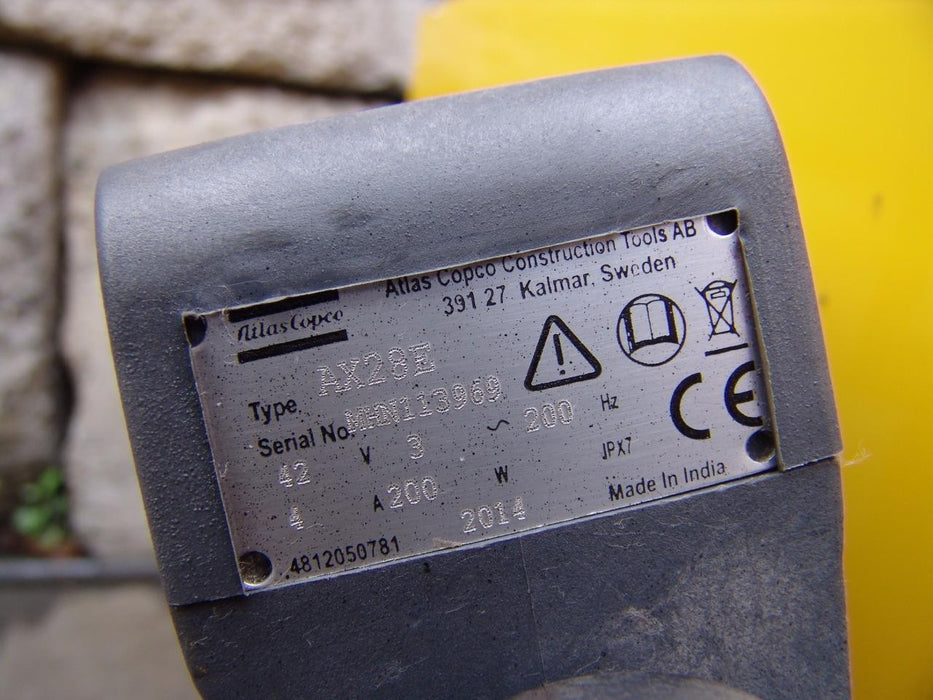 ATLAS COPCO CFG67 HIGH FREQUENCY HONDA GENERATOR WITH 4 CONCRETE VIBRATORS NEW!