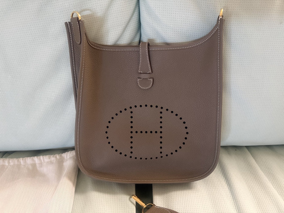 Hermes Evelyne 29 Crossbody Bag.  Etoupe. 100% Authentic. Brand New.