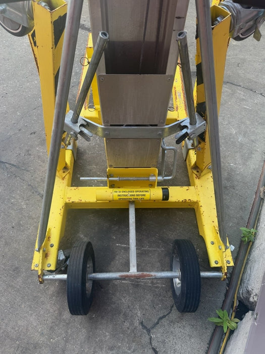 Used Sumner 783652 2124 Series 24 ft Contractor Lift 650 lbs Capacity
