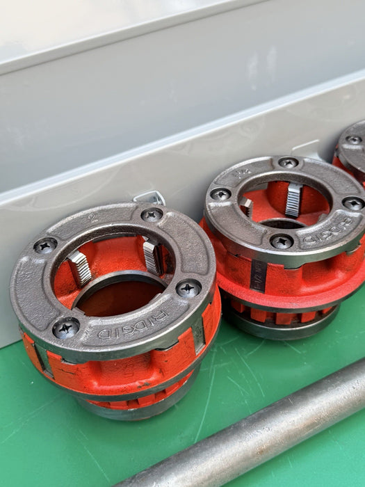 Ridgid 12-R Pipe Threader Die Head Set w/Case & Ratchet Head 12R  1/2" - 2" Dies