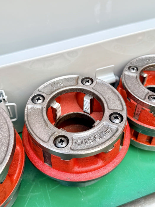 Ridgid 12-R Pipe Threader Die Head Set w/Case & Ratchet Head 12R  1/2" - 2" Dies