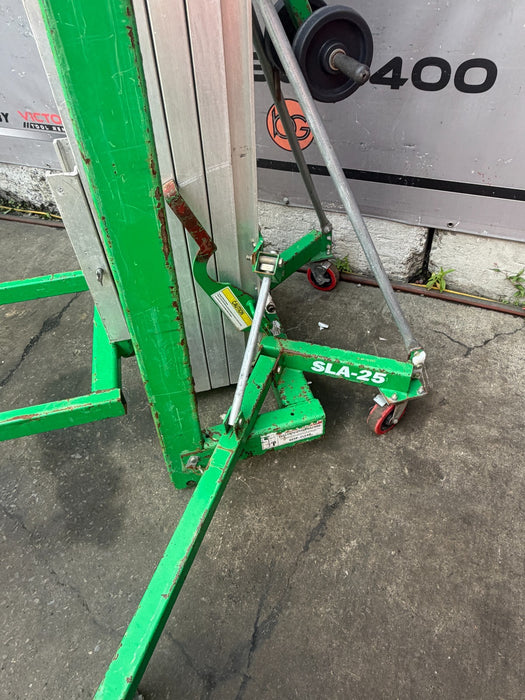 Genie Superlift Advantage SLA-25 Material Lift 26ft Height 650lb Capacity Used