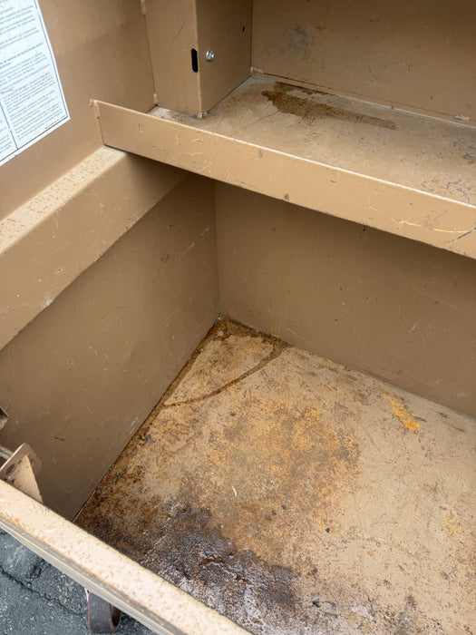 KNAACK 89  Piano-Style Jobsite Box 60"x30"x49" 47.8cu ft.  Good Condition.