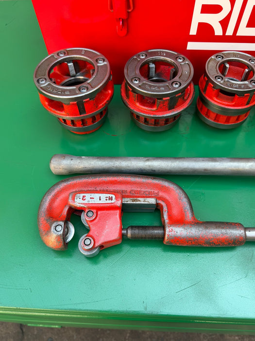 RIDGID Model 700 Power Drive Pipe Threader 12R Die Head Set 1/2-2 NPT Metal Case