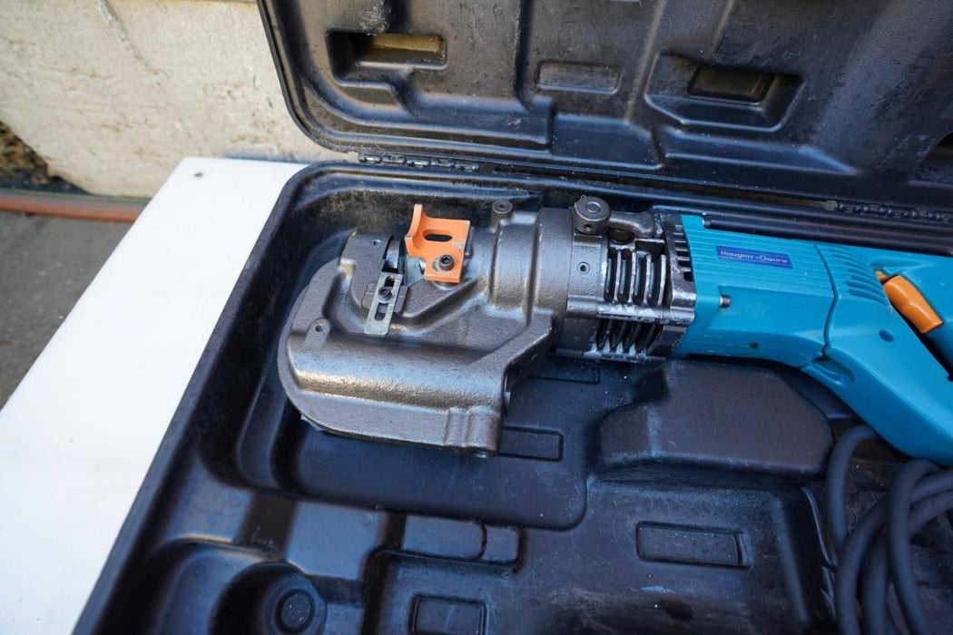 Hougen-Ogura Electro-Hydraulic 120 volts Hole Puncher Model 75002.5PR  #22