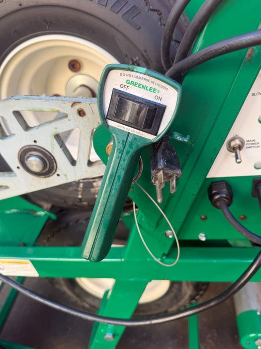 GREENLEE 6810 Ultra Feeder Electric Wire Puller - Reliable Cable Management