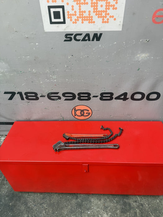 Ridgid C-18 and C-14  Chain Pipe Wrenches.  Nice set.