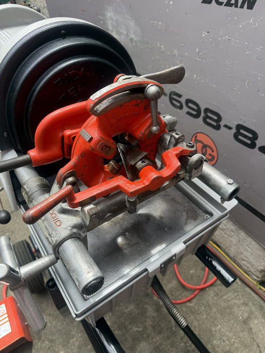 Rigid 1822  Automatic Pipe Threading Machine.  300, 535.  Works Great.