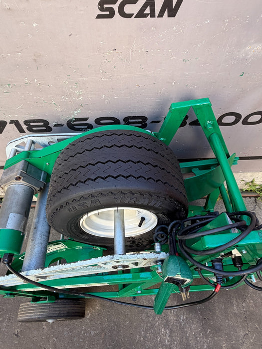 GREENLEE 6810 Ultra Feeder Electric Wire Puller - Reliable Cable Management