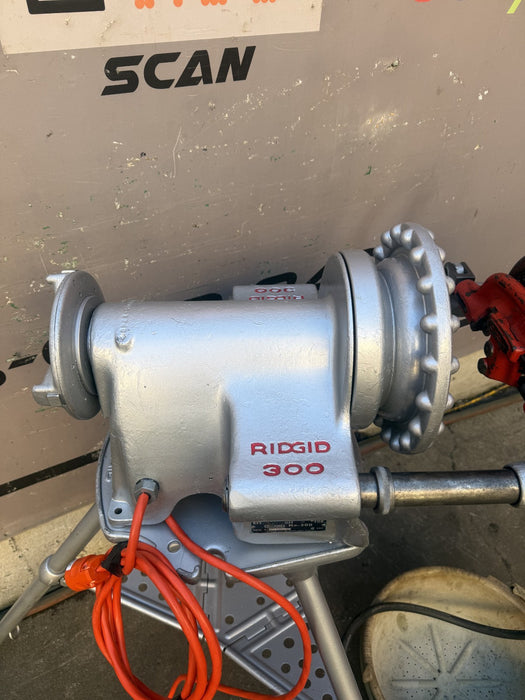 RIDGID 300  Pipe Threader Machine. Tristand. Oiler, Reamer, Die Works Great. 2