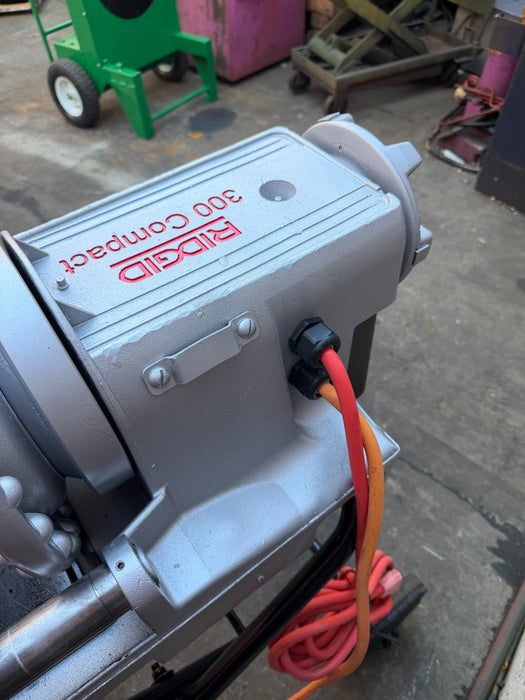 RIDGID 300 Compact Portable Wheeled Pipe Threader Die Head 1822 535 NPT USA