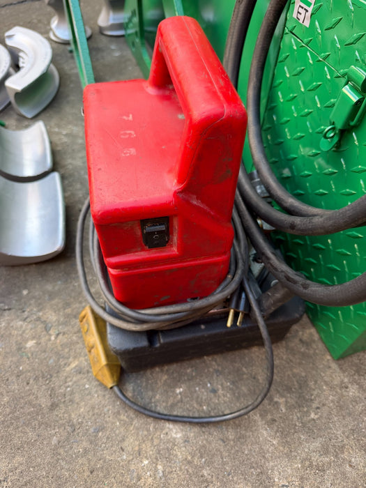 Greenlee 777 Hydraulic Pipe Bender 1-1/4"-4" Rigid w/ Electric Pump